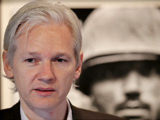 Microblogs Del Verano La Mak Tiene Un Assange La Radio Mak