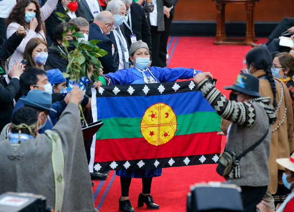 La mapuche, la ministra y los dones
